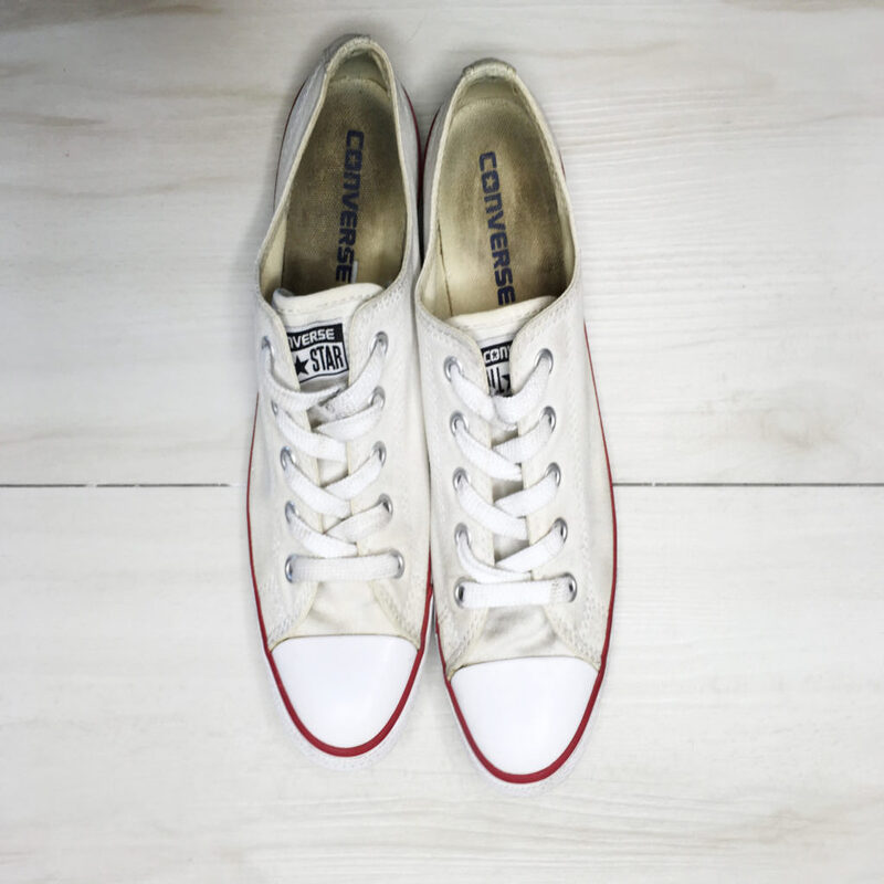 white converse shoes cleaning