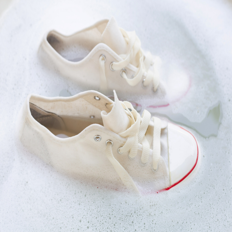 white converse shoes cleaning