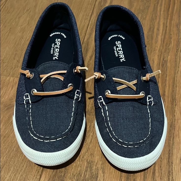 how to tie boat shoes