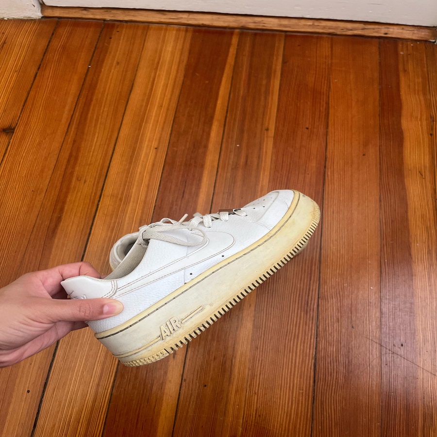 Cleaning White Soles on Shoes