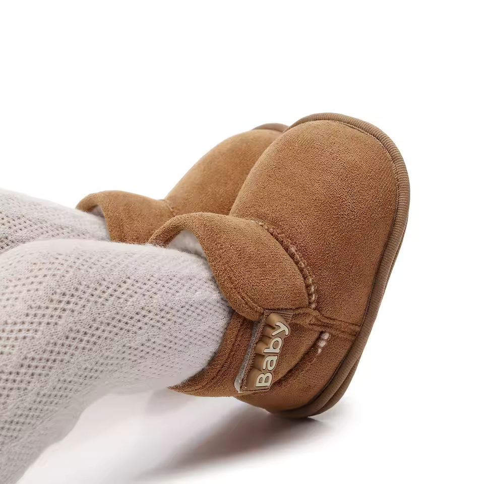 Baby Boots: Choosing the Perfect First Shoes for Your Little One